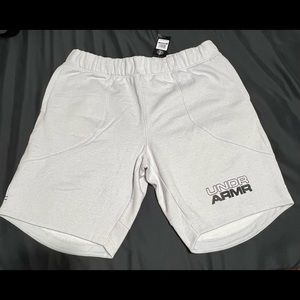 Mens Under Armour gray shorts, size XL. Brand new with tags